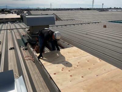 下地コンパネ（施工中）