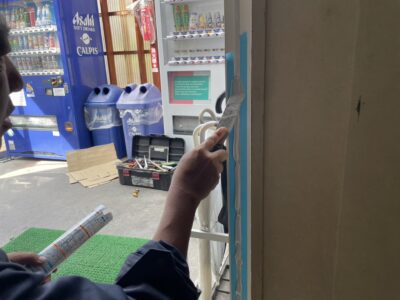 コーキングヘラ押さえ