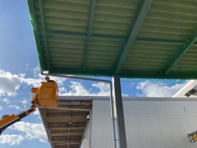 防鳥ネット取付（施工中）