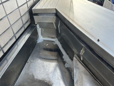 庇屋根（箱樋）／コーキング充填