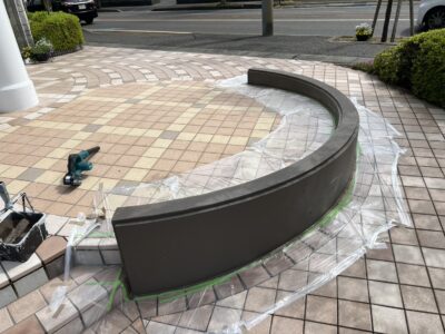 モニュメント／下塗り（施工後）